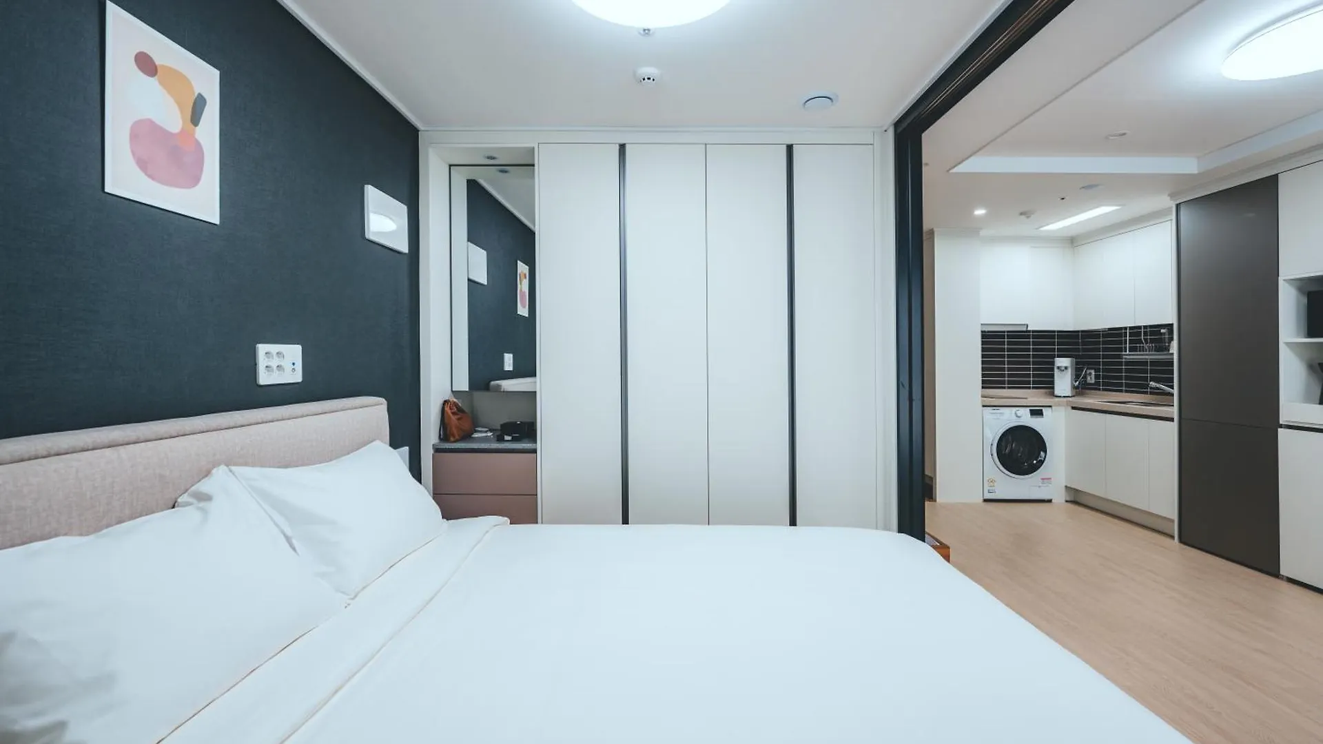H Avenue Sasang Station Residence Hotel Busan